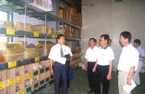 29-7d.jpg (327659 bytes)