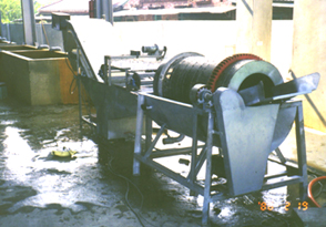 32-2b.jpg (76280 bytes)